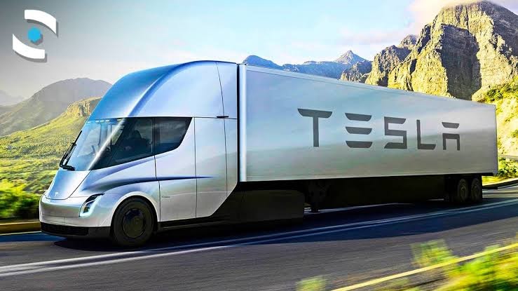 Tesla Delivers First All-Electric Semi Trucks to PepsiCo